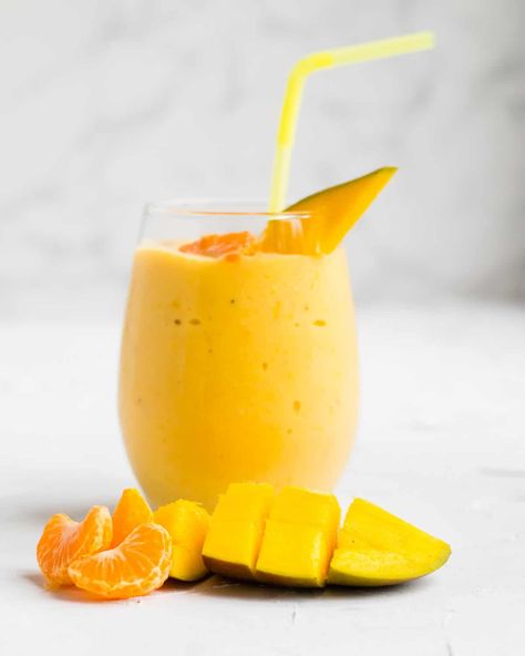 Orange Mango Smoothie, Banana Kale Smoothie, Apple Cinnamon Waffles, Fruit Punch Recipe, Cinnamon Waffles, Vegan Smoothie Recipes, Vegan Breakfasts, Orange Smoothie, Healthy Ice Cream