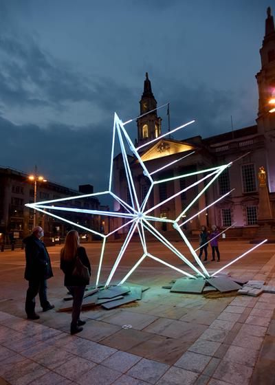 In pictures: TransPennine Express' giant North Star visits Leeds Star Sculpture, Out Of Home Advertising, Train Service, Retail Store Design, Media Strategy, North Star, Christmas Activities, Experiential, Local Artists