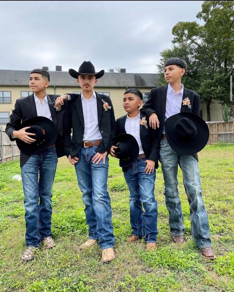 Chambelanes Outfits Quinceanera Vaquero, Quinceanera Court Outfits, Quinceanera Chambelanes Outfits, Quince Chambelanes Outfits, Quinceanera Chambelanes, Chambelanes Outfits Quinceanera, Chambelan Outfits, Chambelanes Outfits, Quinceanera Court