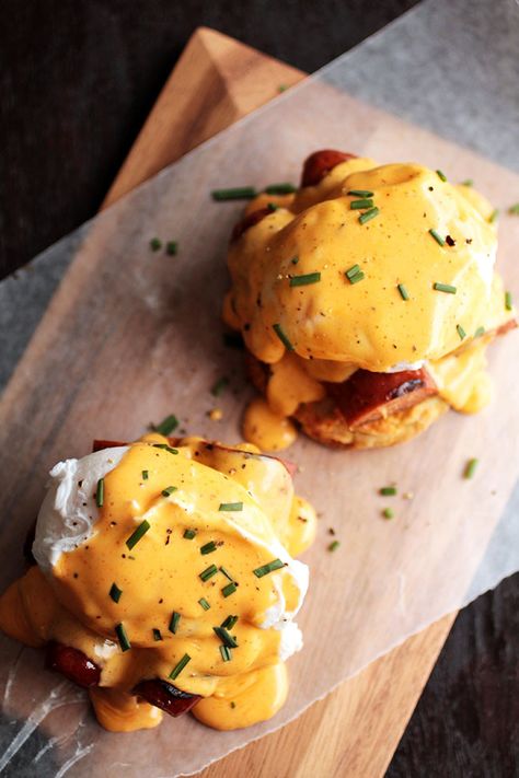 Cajun Eggs Benedict – twist on a breakfast classic! Cajun Eggs, Egg Benedict, Breakfast Eggs, Breakfast And Brunch, Hollandaise Sauce, Egg Muffins, Egg Breakfast, Gordon Ramsay, Breakfast Brunch Recipes