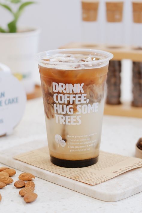 Coffe Ideas Design Cup, Coffee Drink Packaging Design, Coffee Bar Photography, Coffe Photo Shoot, Coffee Shoot Photography, Coffee Drink Photography, Iced Coffee Photoshoot, Ice Coffee Cup Design, Coffee Product Shoot