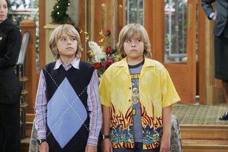 Zac And Cody Costume, Suit Life On Deck, London Tipton, Old Disney Channel Shows, Old Disney Channel, Dylan And Cole, Disney Channel Shows, Brenda Song, Dylan Sprouse