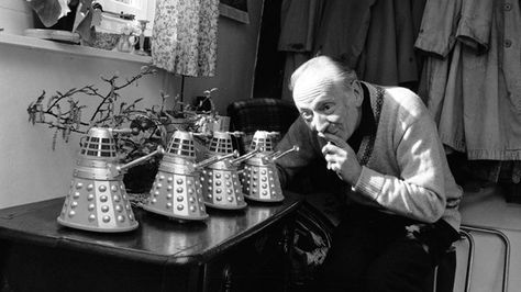 1st Doctor, Chris Ware, Doctor Who Dalek, Doctor Whooves, William Hartnell, Classic Doctor Who, Second Doctor, Science Fiction Series, Time Lord