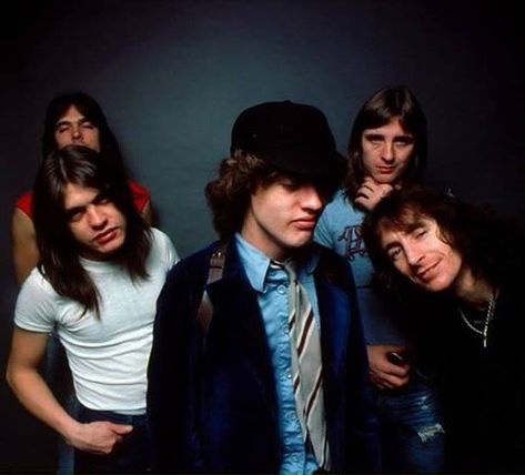 image Ac/dc, Phil Rudd, Acdc Angus Young, Malcolm Young, Acdc Angus, Bon Scott, Classic Rock Bands, Angus Young, Highway To Hell