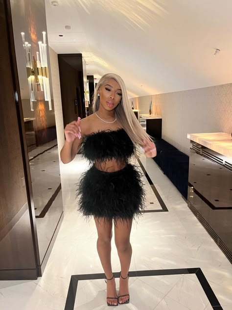 Feather Two Piece Set, Fluffy Tube Top Outfit, 2 Piece Birthday Outfit Set, 18th Birthday Ideas Outfits, 17th Birthday Outfits Black Women, Birthday 2 Piece Outfit, Fluffy Top Outfit, Outfit Ideas Black Women Shein, Birthday Two Piece Outfit