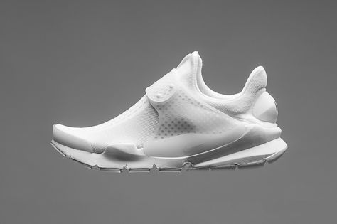 Nike Introduces a True "Triple White" Edition of the Sock Dart Nike Sock Dart, Knit Jacquard, Curvy Petite Fashion, Sneaker Magazine, Footwear For Men, Street Sneakers, Discount Nikes, Womens Running, Nike Free Shoes