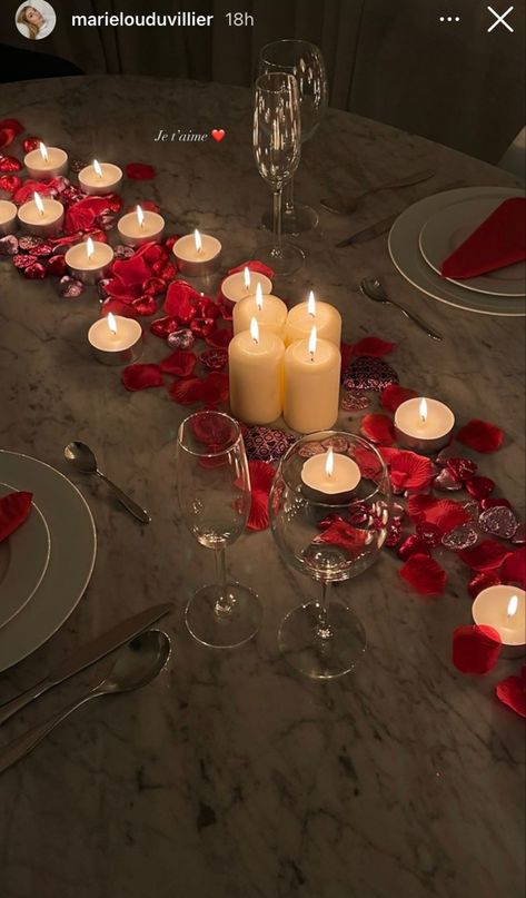 Valentine’s Day aesthetic, candle lit dinner Candle Light Dinner Ideas, Romantic Dinner Setting, Romantic Dinner Decoration, Romantic Room Decoration, Cute Anniversary Gifts, Birthday Room Decorations, Romantic Date Night Ideas, Funny Birthday Cakes, Romantic Surprise