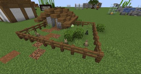 Minecraft Rabbit, Aesthetic Minecraft Builds, Rabbit Enclosure, Rabbit Farm, Minecraft Drawings, Build Inspiration, Rabbit Run, Minecraft House Tutorials, Cool Minecraft Creations