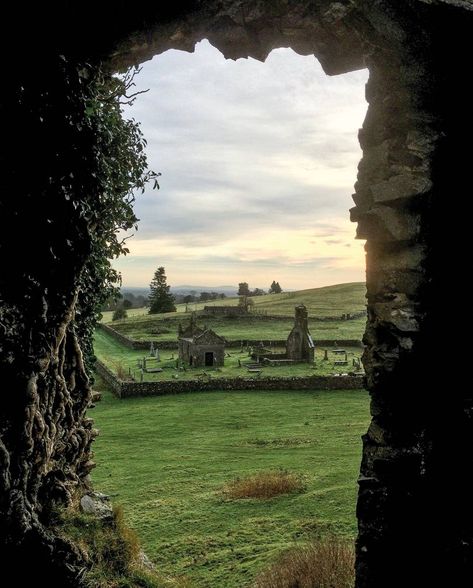 Ireland Aesthetic Irish Cottage, Irish Aesthetic, Ireland Aesthetic, Ireland Country, Irish Landscape, Irish Cottage, Country Houses, Emerald Isle, Ireland Travel