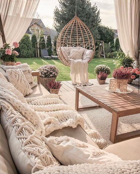 Casa Exterior, Salalah, Bohemian Interior, Outdoor Living Room, Furniture Trends, Outdoor Patio Decor, Boho Interior, Backyard Patio Designs, Balcony Decor