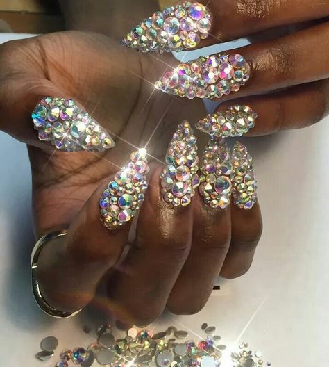 Hands Pretty, Rhinestones Nails, French Tip Gel Nails, Funky Fingers, Curved Nails, Wow Nails, Super Cute Nails, Gold Glitter Nails, White Makeup