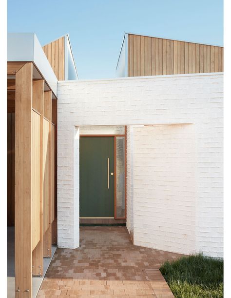 A Radical Reimagining Of The Suburban Subdivision Case Study House, House Colour, Suburban House, Brick Exterior House, Highland Homes, Colour Ideas, White Brick, Architecture Office, Australian Homes