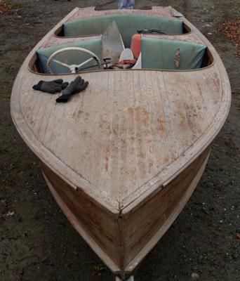 Penn Yan Captivator Penn Yan Boat, Mahogany Boat, Wood Repair, Boat Projects, Wood Boats, Classic Boats, A Barn, Wooden Boats, Sister In Law