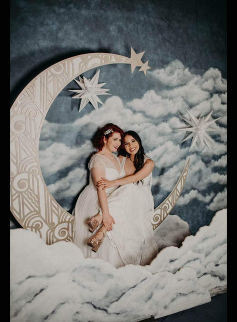 Moon Wedding Theme, Celestial Wedding Theme, Galaxy Wedding, Starry Night Wedding, Dance Decorations, Creative Backdrops, The Moon And Stars, Moon Wedding, Celestial Wedding