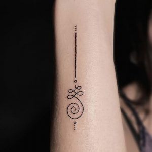 Female Unalome, Unalome Tattoo Female, Unalome Designs, Unalome Tattoo Meaning, Unalome Lotus, Wrist Bracelet Tattoo, Bamboo Tattoo, Bracelet Tattoo, Korean Tattoos