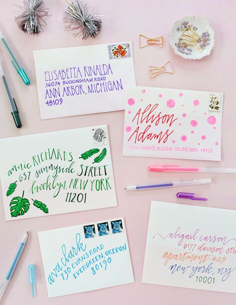 DIY Colorful Envelope Address Ideas with Sakura of America Glaze and Soufflé Pens / Oh So Beautiful Paper Snail Mail Diy, Do It Yourself Quotes, Envelope Address, Snail Mail Art, Snail Mail Pen Pals, Mail Art Envelopes, Letter Ideas, Envelope Lettering, Fun Mail