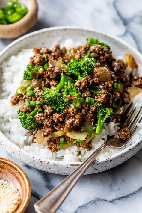 Beef And Broccoli Sauce, Dorm Meals, Beef Snacks, Broccoli Carrot, Recipes Broccoli, Ground Beef And Broccoli, Rice Broccoli, Beef Potatoes, Beef Meals