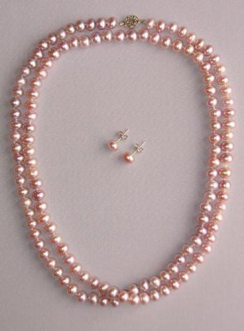 Pink Pearl Necklace, Wear Pearls, Pink Pearls, Pearl And Lace, Necklace Sets, Pink Jewelry, Tickled Pink, Everything Pink, Pink Pearl