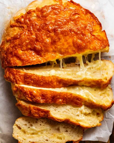 Cheese Bread (no knead!) Sweet No Knead Bread, Foolproof Cheese Bread, Best Cheese Bread Recipe, Cheesy Artisan Bread, Quick Cheesy Bread, Quick Rise Artisan Bread, No Knead Apple Cinnamon Bread, Garlic Cheese Beer Bread, Cheese Bread No Knead