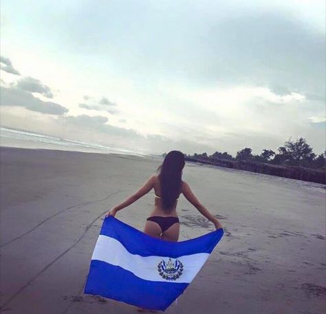 El Salvador Pfp, El Salvador Outfits, El Salvador Women, El Salvador Clothes, El Salvador Aesthetic, Salvador Culture, El Salvador Art, El Salvador Culture, El Salvador Flag