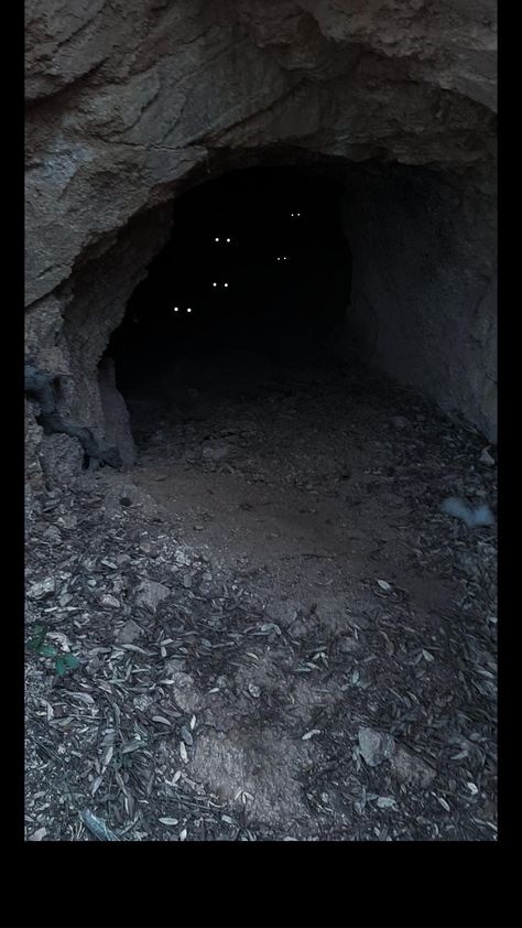 Dark Stone Aesthetic, Creepy Cave Art, Creepy Cave Aesthetic, Scary Mountain Aesthetic, Dark Cave Fantasy Art, Haunted One Dnd Aesthetic, Spelunking Aesthetic, Dark Cave Aesthetic, Caves Aesthetics