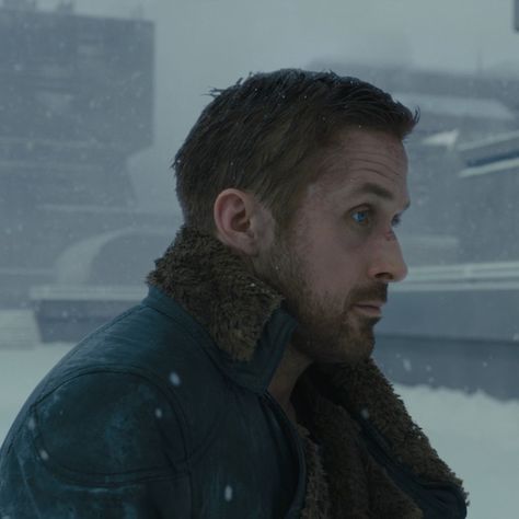 I Drive Ryan Gosling, Blade Runner 2049 Pfp, Officer K Blade Runner, Ryan Gosling Pfp, Ryan Gosling Icon, Ryan Gosling Blade Runner 2049, Drive Ryan Gosling, Ryan Gosling Blade Runner, Officer K