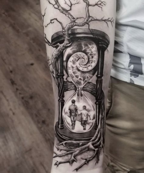 Clock Tattoo Sleeve, Tattoo Pierna, Family Tattoos For Men, Leopard Tattoos, Hourglass Tattoo, Realistic Tattoo Sleeve, Date Tattoos, الفن الرقمي, Clock Tattoo Design