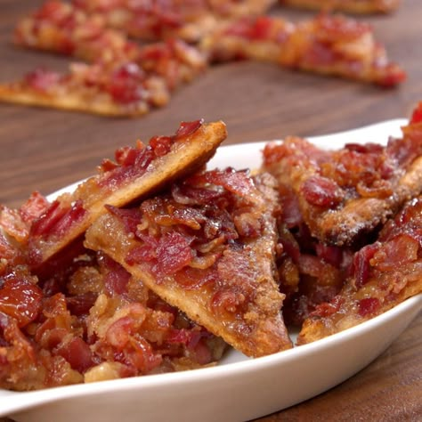 In a single bite this addictive maple bacon crack is going to light up the sweet, salty, smoky, buttery, and bacon-y pleasure centers of your brain. Bacon Appetizers, Candied Bacon, Maple Bacon, Bacon Recipes, Clean Eating Snacks, Appetizer Snacks, Brunch Recipes, Breakfast Brunch, Appetizer Recipes