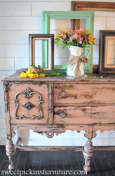 Amazing antique buffet that i refinished in Sweet Pickins Milk Paint (a mix of flour sack and red wagon) with a dark glaze. I took a chance on the pink, so happy i did! Normally i sell my painted pieces - but this one is all mine :) I replaced the original hardware, new ones came from Hobby Lobby Perfect chippy! Color is a very muted pink - such a pretty color and works as a neutral. Distressed Furniture Ideas, Pink Buffet, Credenza Shabby, Muebles Shabby Chic, Antique Buffet, Pink Furniture, Distressed Furniture, Antique Pink, Refurbished Furniture