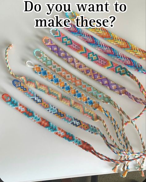 These string bracelets are so beautiful but you can make them for pretty cheap. Embroidery Floss Bracelet Ideas, String Bracelets Aesthetic, Preppy Friendship Bracelets, Color Combos For Bracelets, Friendship Bracelet Color Combos, Summer Bracelet Patterns, Friendship Bracelet Aesthetic, Embroidery String Bracelets, String Bracelet Ideas