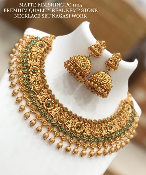 Bridal Gold Ring Designs, Neackles Design Gold, South Indian Gold Jewellery Necklaces, Indian Bridal Jewelry Sets Gold, Malabar Gold Jewellery Necklaces, Traditional Gold Jewellery, Chokers Gold, Bridal Gold Jewellery Set, Indian Gold Necklace Designs