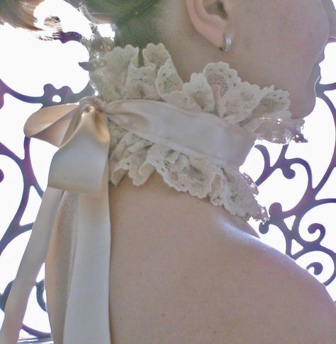 Couture Dior, Lace Choker, Frou Frou, Neck Piece, Lace Collar, Neck Ruffle, Vintage Fabrics, Mode Inspiration, Collar And Cuff