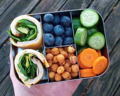 Wrap Bento Lunch, Wrap Roll Ups, Homemade Lunchables, Almond Mom, Vegan Lunch Box, Body Reset, Healthy Plates, Cucumber Slices, Recipes Lunch