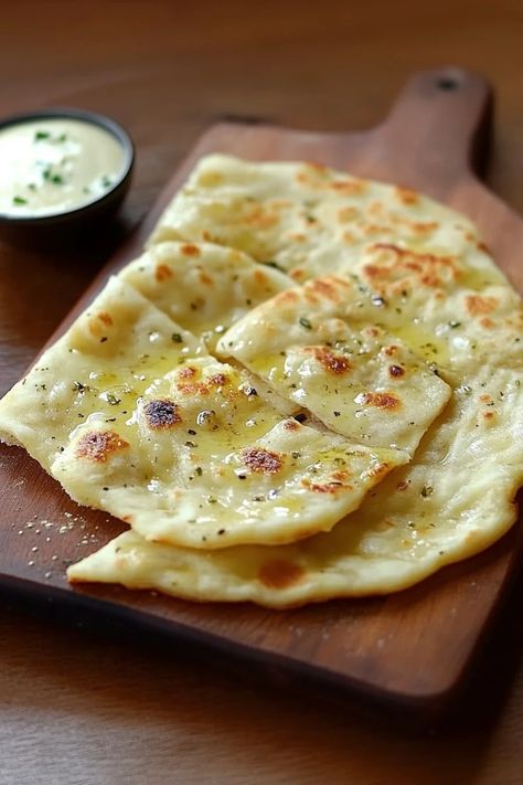 Garlic Butter Flatbread, Flatbread Garlic Bread, Garlic Flatbread, Homemade Flatbread, Flatbread Recipe, Flatbread Recipes, Flat Bread, Plain Greek Yogurt, Garlic Butter