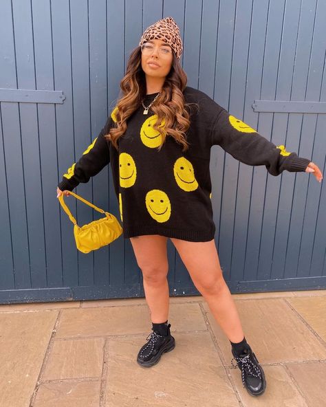 𝐄 𝐕 𝐈 𝐄 🦋 on Instagram: “as happy as the smiley face on my jumper because I’ve had a nice chilled day today which was definitely needed! yoga, skincare and some tlc…” Smiley Face, Smiley, Sweater Dress, Jumper, Weaving, Yoga, On Instagram, Instagram