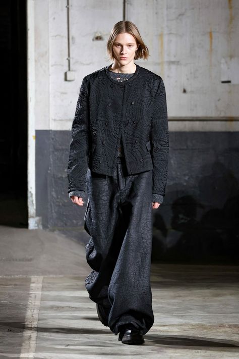 Men’s Runway 2023, Fall Winter 23/24 Runway, Mens Fall 2023 Runway, Loewe Fall 2023 Menswear, Tony Ward Haute Couture Fall/winter 2022/23, Minimal Look, Big Photo, Future Clothes, Raf Simons