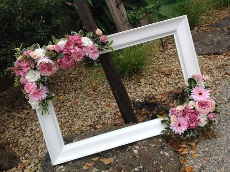 Flower Picture Frames, Frame Flower, Frame Decoration, Picture Frame Decor, Photo Booth Frame, Decoration Photo, Deco Floral, Frame Wreath, Wedding Frames