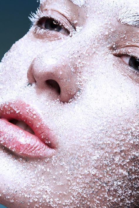 Why Ice Cold Skincare Is The Secret To Healthy Skin | British Vogue Ice On Face Aesthetic, Winter Beauty Photography, Gentiana Ffxv, Ice Photoshoot, Cold Photoshoot, Ice Makeup, Cold Photography, Cold Makeup, Cold Aesthetic