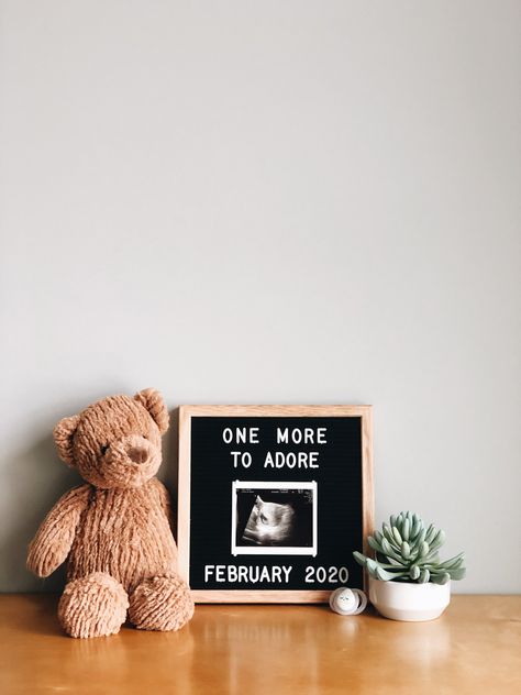 New Sibling Announcement, Baby Shower Letter Board Ideas, Boy Announcement Ideas, Baby Announcement Board, Maternity Photo Letter Board Ideas, Baby Boy Announcement Ideas, Pregnancy Announcement For Second Baby, Maternity Photography With Letter Board, Letter Board Baby Announcement