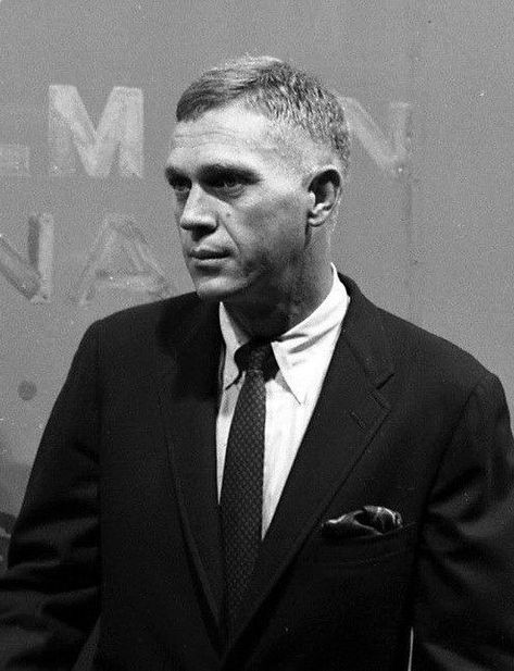 Steve Mcqueen Haircut, Actor Steve Mcqueen, Steve Mcqueen Style, Steven Mcqueen, Steve Mc, Mens Hairstyles Thick Hair, Mc Queen, Gene Kelly, Vivien Leigh