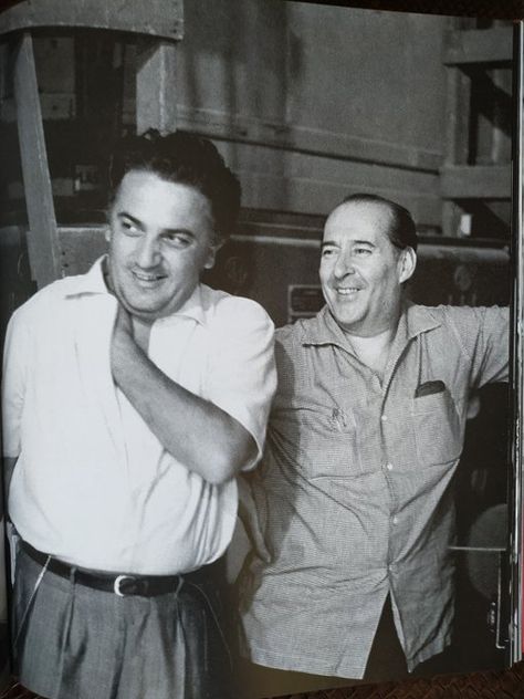 (1) Distracted Film on Twitter: "Federico Fellini and Roberto Rossellini. #Italy 💔 https://t.co/545vr7jXpE" / Twitter Federico Fellini, Eight And A Half Fellini, City Of Women Fellini, Robert Deniro Alpacino, Fellini Films, Roberto Rossellini, Federico Fellini 8 1/2, Che Guevara, Italy