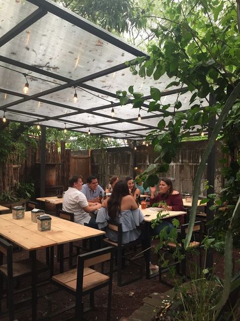 Outdoor Restaurant Patio, Mini Cafe, Outdoor Restaurant Design, Restaurant Patio, Cafe Shop Design, Coffee Shops Interior, Outdoor Cafe, Garden Cafe, Cafe Ideas