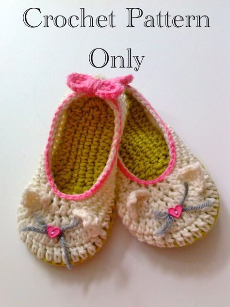 Kitty Cat Slippers Crochet Pattern #207 PDF Instant Download Toddler sizes 4-9 Crochet Sleepers, Slipper Crochet Pattern, Slippers For Toddlers, Slipper Crochet, Slippers Crochet Pattern, Elegant Slippers, Crochet Store, Acorn Kids, Toddler Patterns