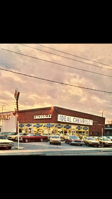 Ideal Chevrolet, Farmingdale, NY late 1972. My Dad bought a 71 Chevelle new at this dealership. I believe, if memory serves me correctly, this was an Oldsmobile dealer before it was a Chevy Dealership. Car Dealership Aesthetic, Car Dealerships Interior, Car In Mechanic Shop, Chevrolet Auto, Farmingdale Ny, 71 Chevelle, Chevy Dealerships, Used Car Lots, Chevrolet Dealership