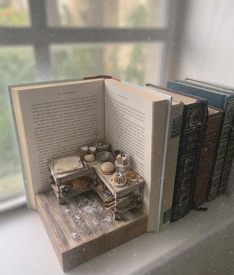 Seni Dan Kraf, Miniature Rooms, Miniature Crafts, Mini Things, Assemblage Art, Book Nooks, Cute Crafts, Crafts To Do, Book Crafts