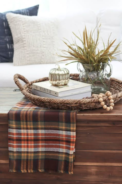 Fall coffee table vignette. Fall Decor Hack & a GIVEAWAY! - Rooms For Rent blog Fall Decor Living Room Cozy, Fall Coffee Table Decor, Coffee Table Vignettes, Fall Coffee Table, Fall Living Room, Fall Decor Inspiration, Table Decor Living Room, Fall Decorating Ideas, Farmhouse Fall Decor