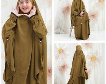 Kids Abaya, Dress Islamic, Abaya Design, Muslim Girl, Islamic Dress, Abaya Designs, Kids Set, Muslim Girls, Black Kids