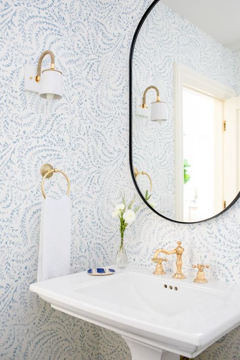 powder room | blue | brass | wallpaper | blue wallpaper | patterned wallpaper | serena & lily | design | interior design | interiors Powder Room Ideas Wallpaper, Wallpaper Half Bath, Powder Bath Wallpaper, Half Bath Wallpaper, Blue Powder Room, Small Powder Room Wallpaper, California Interior Design, Serena And Lily Wallpaper, Powder Room Tile