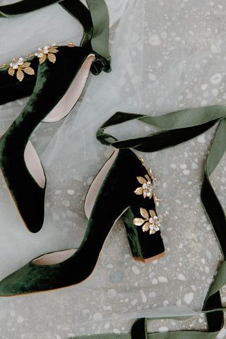 Green And Gold Shoes, Emerald Green Heels Wedding, Dark Green Wedding Shoes, Fall Bridal Shoes, Bride Green Shoes, Emerald Green Wedding Heels, Forest Green Wedding Shoes, Green And Gold Wedding Shoes, Dark Green Heels Wedding