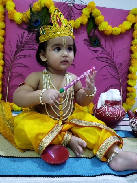 Baby Boy Kanha Photoshoot, Krishna Decoration For Baby Boy, Krishna Baby Photo Shoot, Krishna Kids Photoshoot, Krishna Costume For Babies, Krishna Getup For Baby Boy, Baby Kanha Photo Shoot, Baby Boy Krishna Photoshoot, Krishna Jeyanthi Baby Shoot